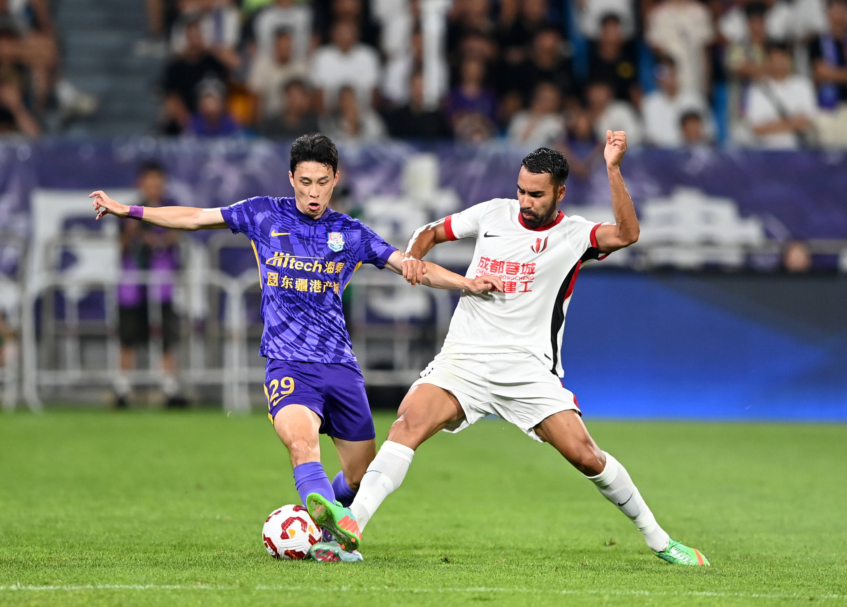 看着队友在 看着队友在