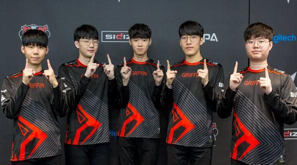 他们的中场 他们的中场